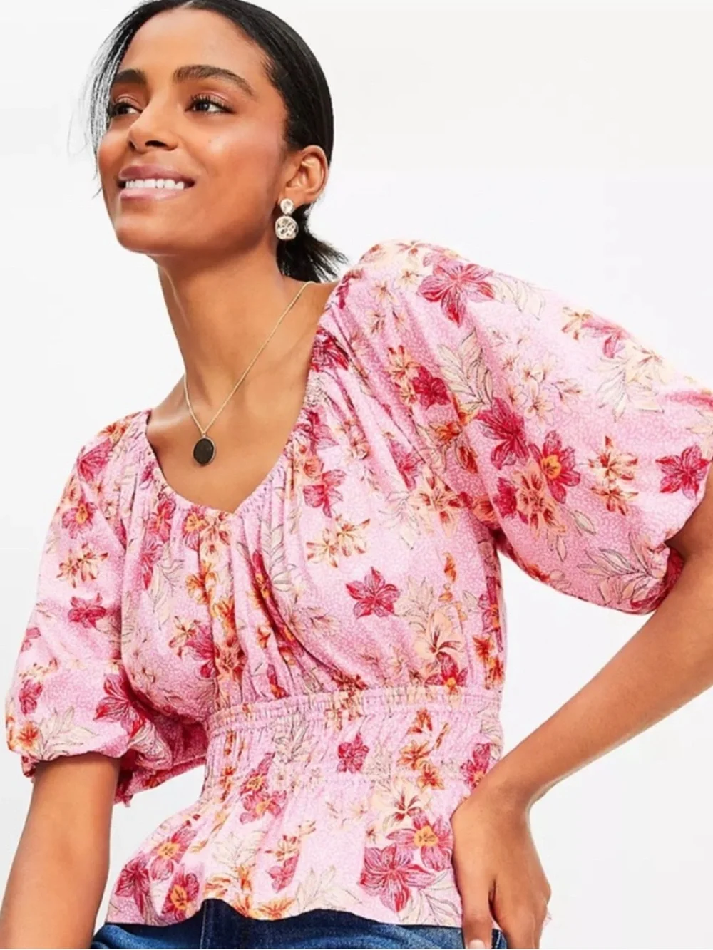 NWT LOFT Lily Gathered Waist Floral Puff Sleeve V-Neck Blouse Pink 2024 Size SP